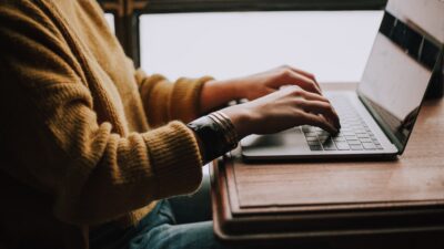  未来のビジネスツール: 自作チャットボットの可能性